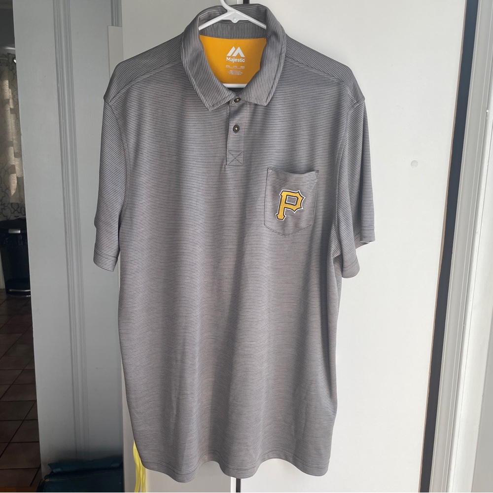 Pittsburgh Pirates Men’s Gray Sports Polo Shirt with Embroidered Logo